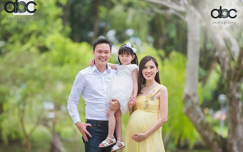outdoor family portrait by abc photography