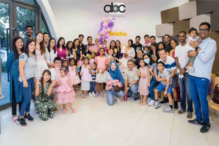 Large family group birthday party photography