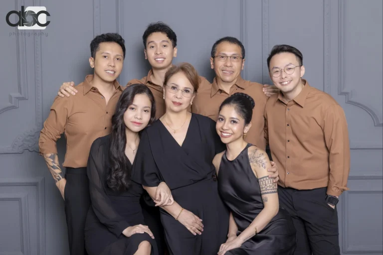 Family photo studio Singapore matching outfits