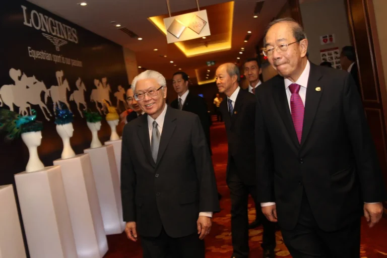 Guests arriving at corporate gala event Singapore