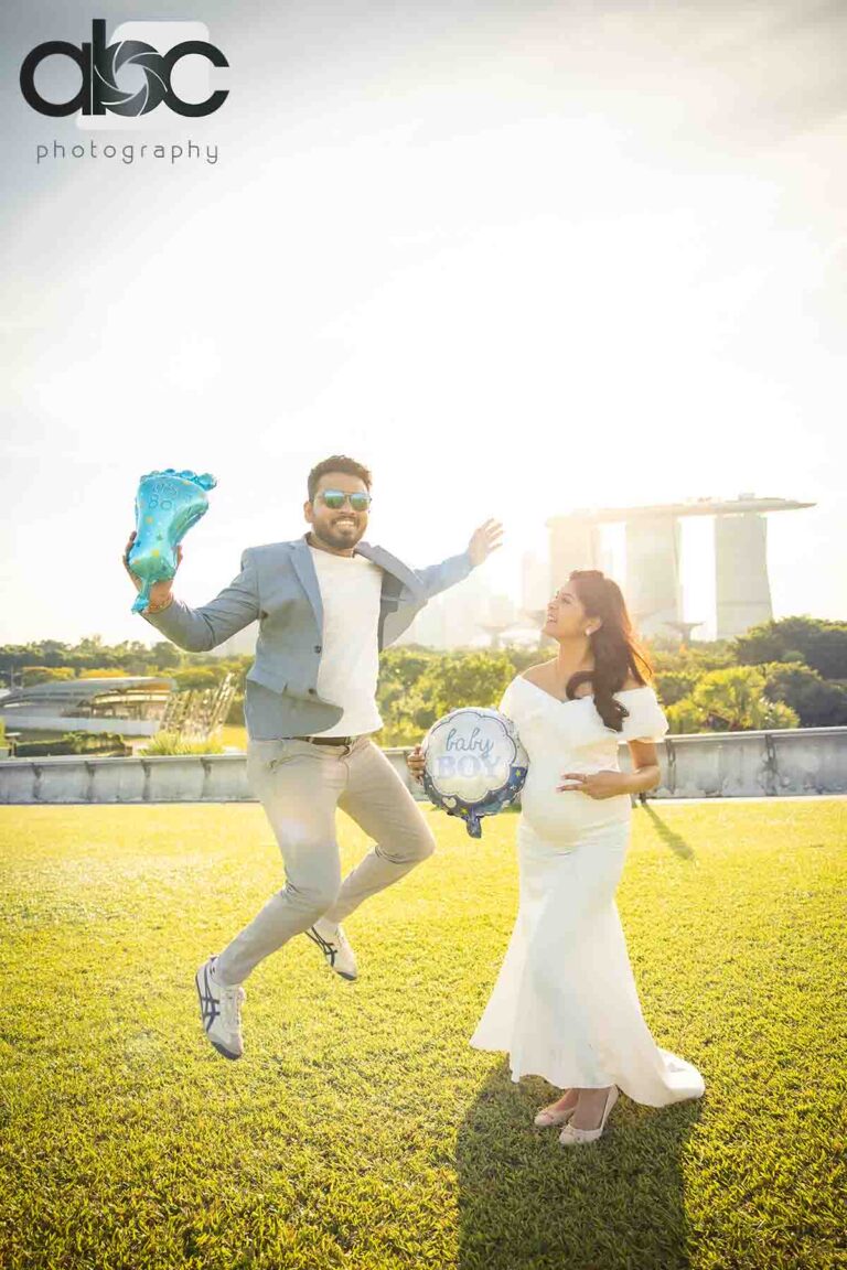 Gender reveal during pregnancy photoshoot Singapore