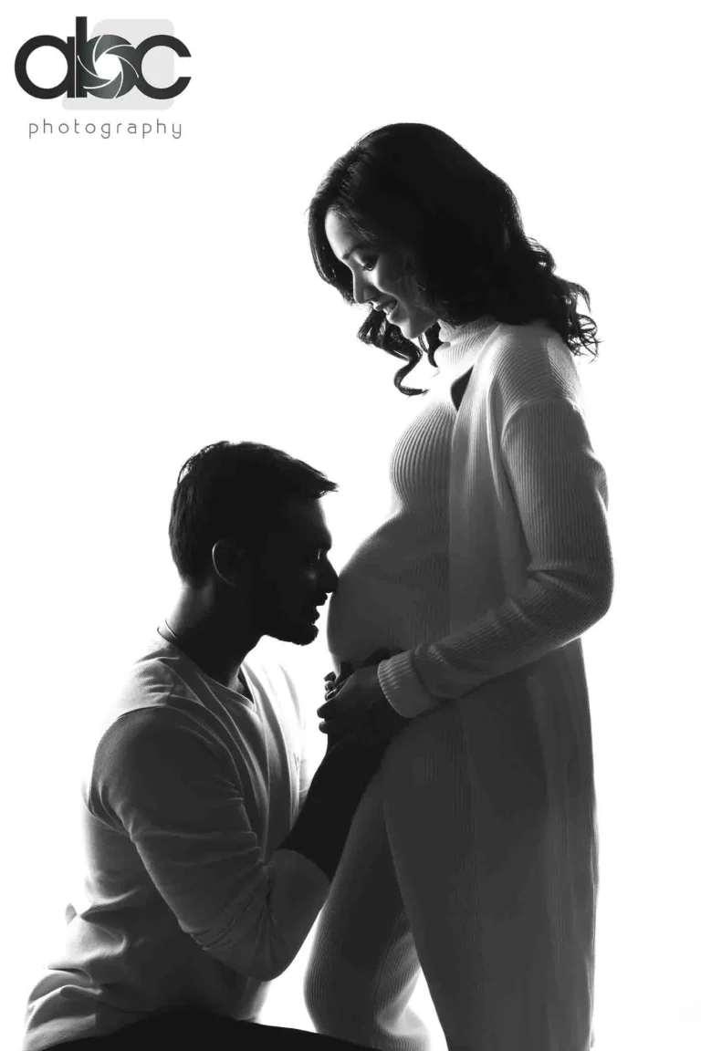 Maternity silhouette black and white couple